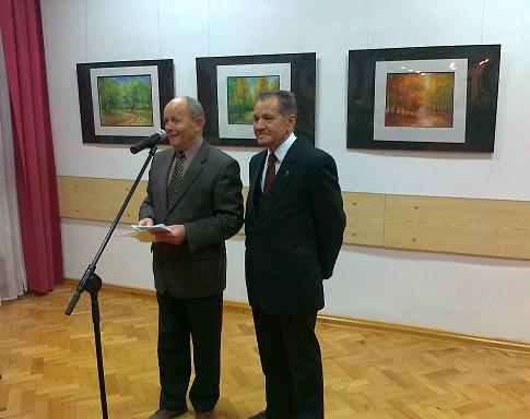 Autor prac Kazimierz Wojewoda (po prawej) i ppłk Ryszard Matuszewski -kierownik Klubu JW 1511(po lewej)